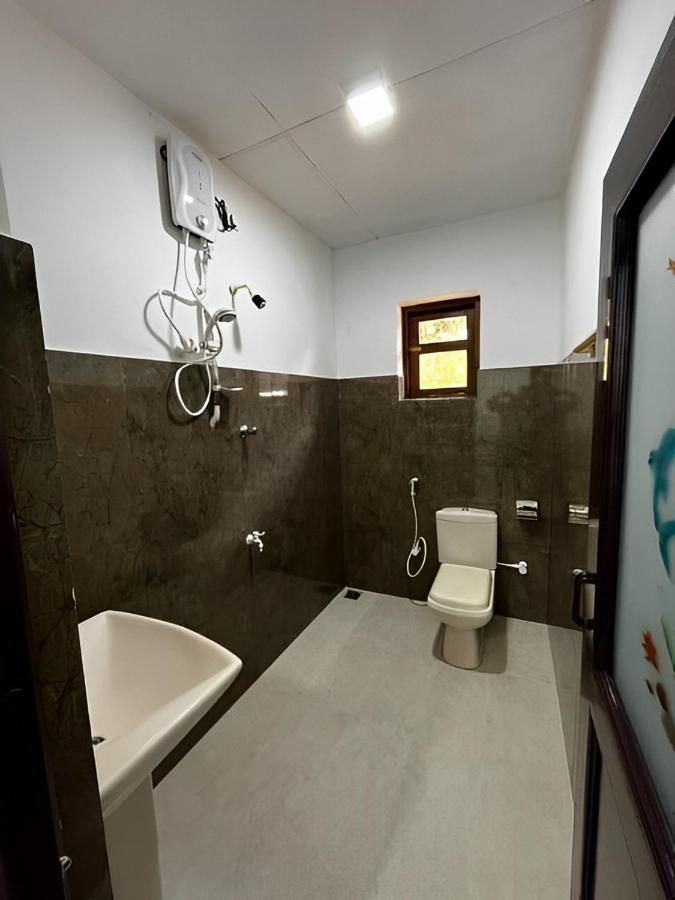 Water Front Home Stay And Resort Anuradhapura Eksteriør bilde