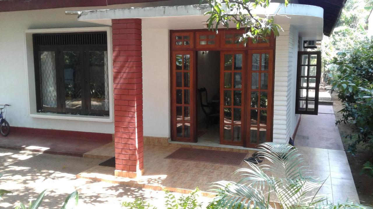 Water Front Home Stay And Resort Anuradhapura Eksteriør bilde