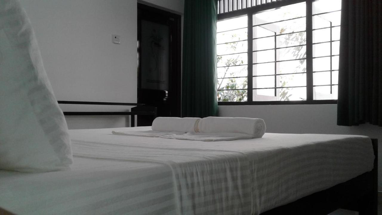 Water Front Home Stay And Resort Anuradhapura Eksteriør bilde