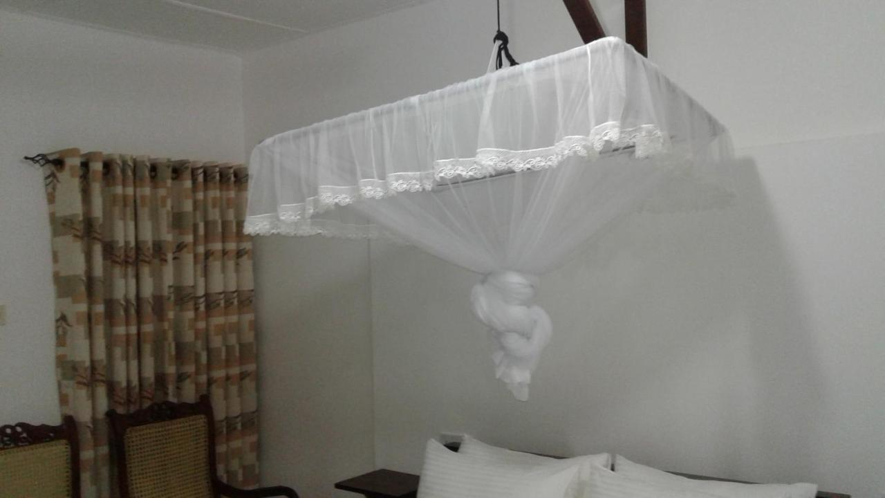 Water Front Home Stay And Resort Anuradhapura Eksteriør bilde