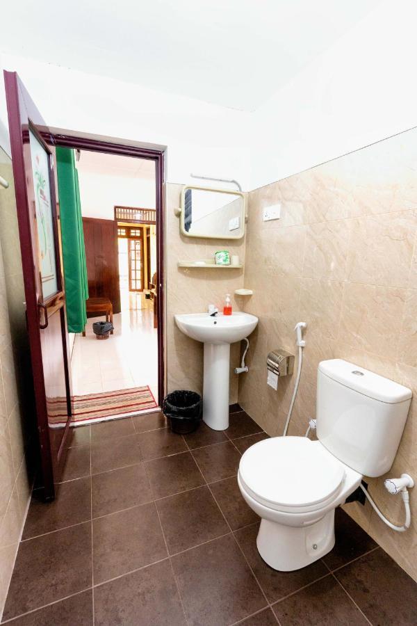Water Front Home Stay And Resort Anuradhapura Eksteriør bilde