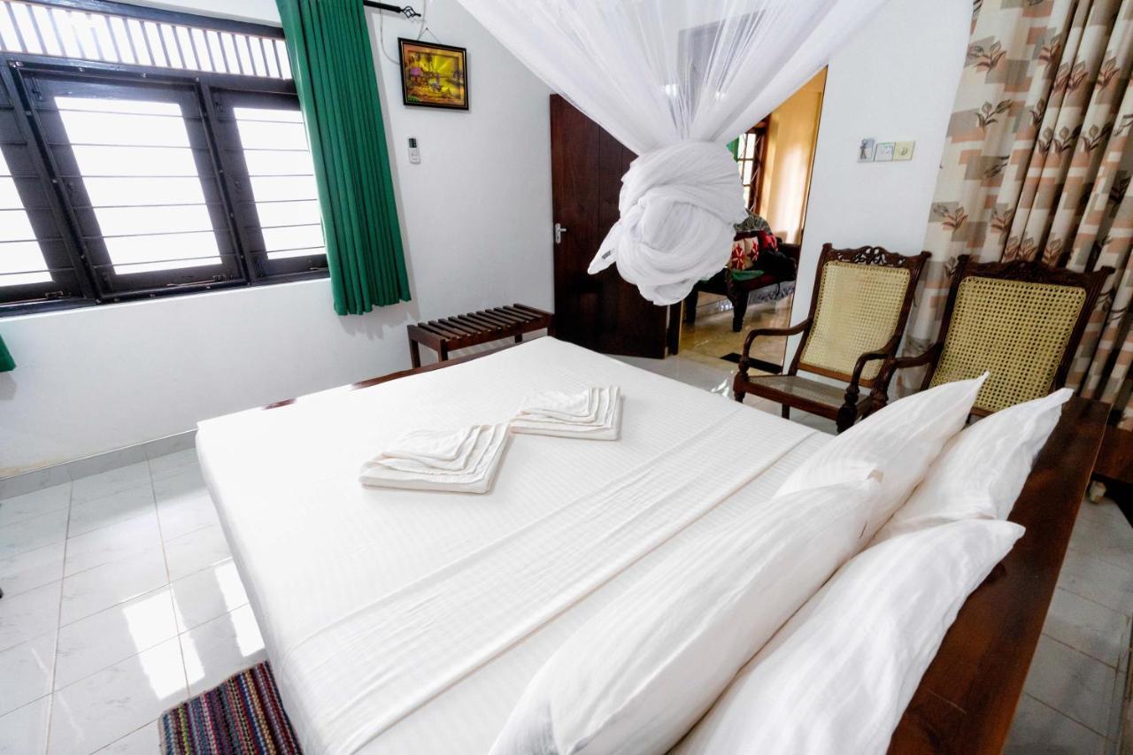 Water Front Home Stay And Resort Anuradhapura Eksteriør bilde